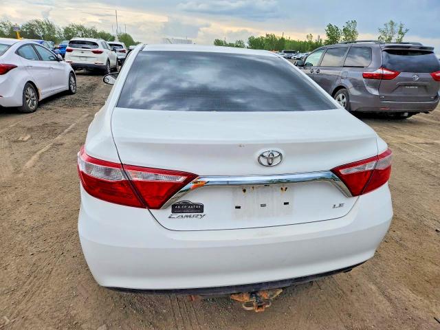 57639506 :رقم المزاد ، 4T1BF1FK4GU588554 vin ، 2016 Toyota Camry مزاد بيع