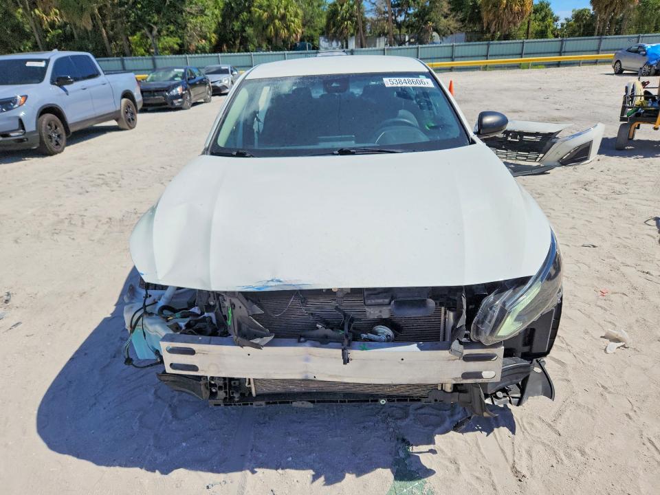53848606 :رقم المزاد ، 1N4BL4BV4RN354416 vin ، 2024 Nissan Altima 4 D مزاد بيع