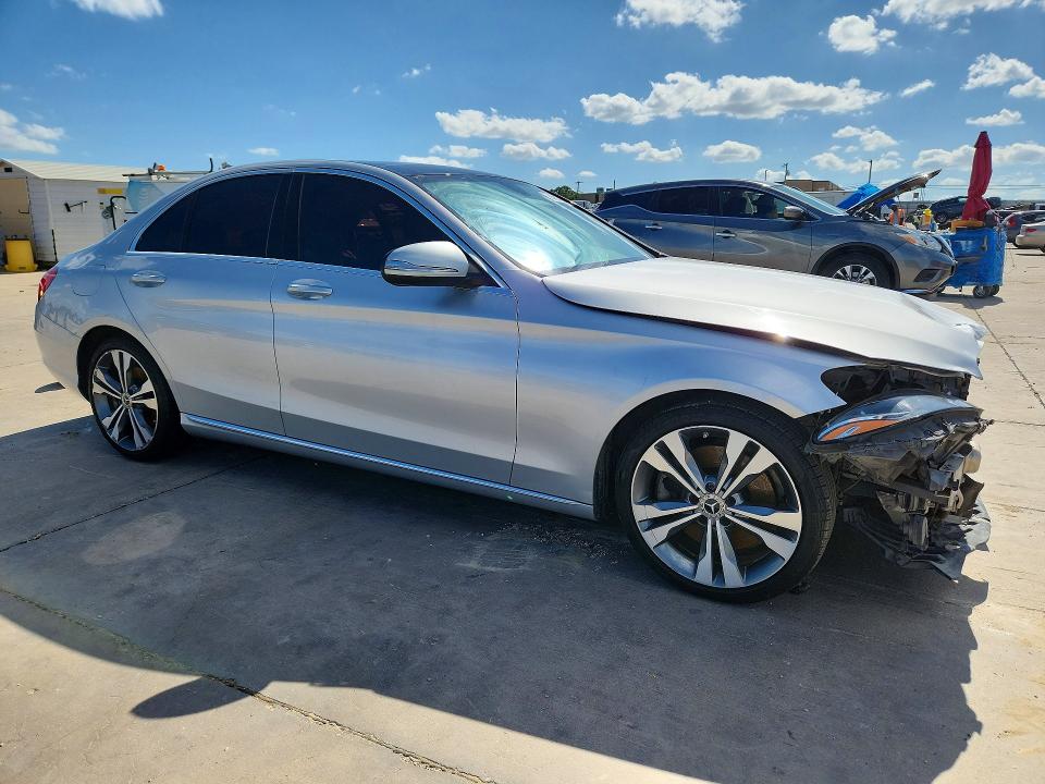 56687466 :رقم المزاد ، 55SWF4JB9FU080696 vin ، 2015 Mercedes-benz C مزاد بيع