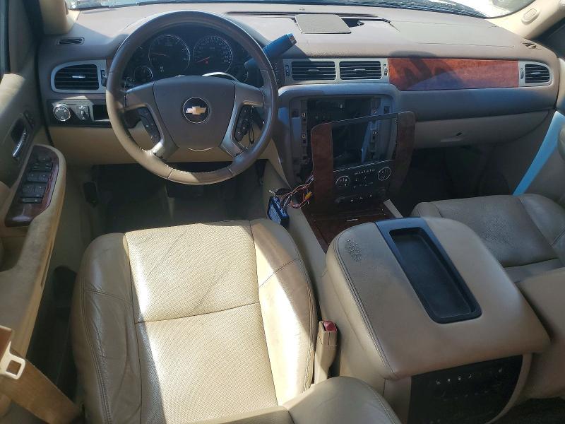 56298496 :رقم المزاد ، 1GNFC36029R304277 vin ، 2009 Chevrolet Suburban مزاد بيع