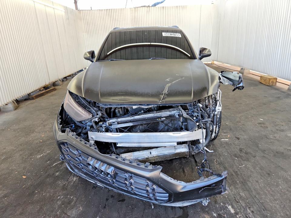 56973196 :رقم المزاد ، WA1F2AFY9N2081383 vin ، 2022 Audi Q5 E مزاد بيع