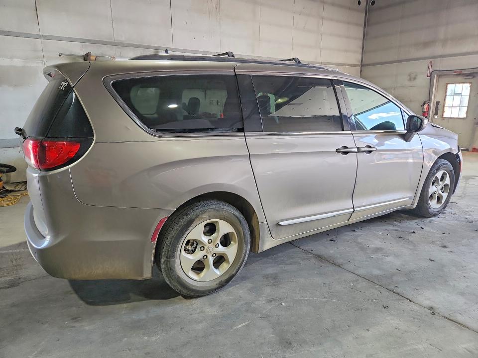 Продаж на аукціоні авто 2017 Chrysler Pacifica, vin: 2C4RC1EG8HR570873, номер лоту: 55209186