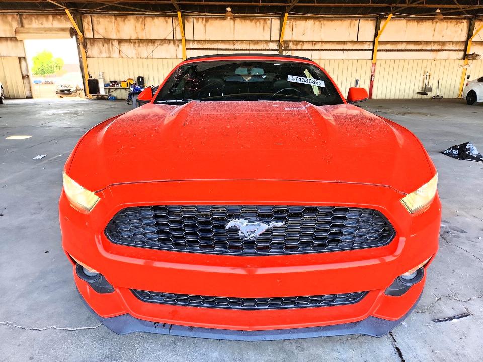57433036 :رقم المزاد ، 1FATP8UH0G5284627 vin ، 2016 Ford Mustang مزاد بيع