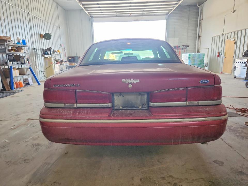1995 Ford Crown Victoria მანქანა იყიდება აუქციონზე, vin: 2FALP74W3SX158892, აუქციონის ნომერი: 58905446