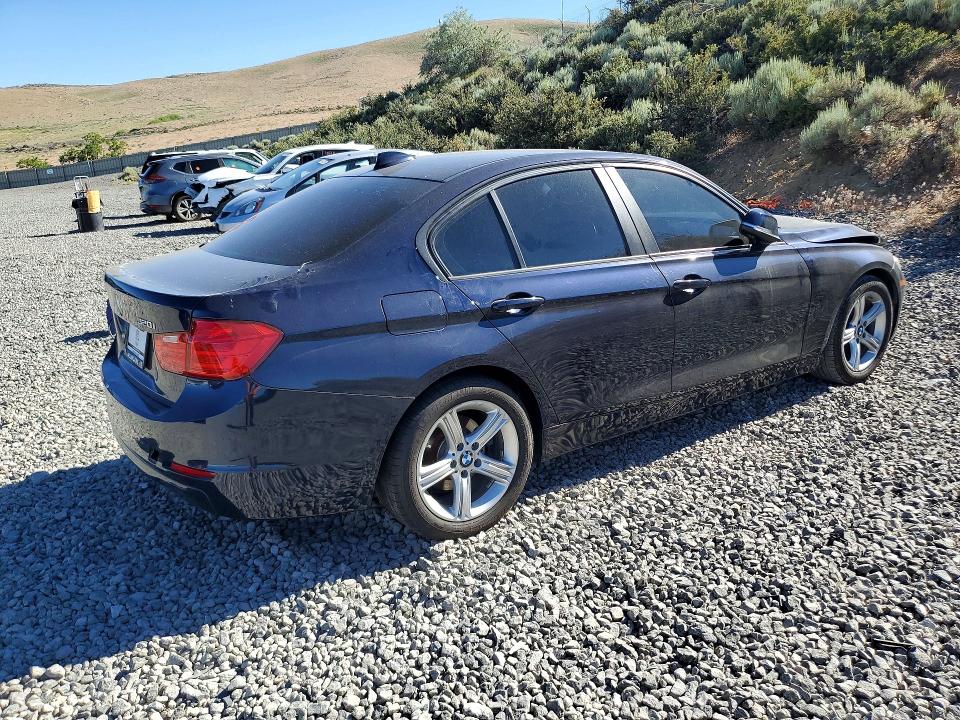 56646156 :رقم المزاد ، WBA3B1G59ENS79311 vin ، 2014 Bmw 320 مزاد بيع