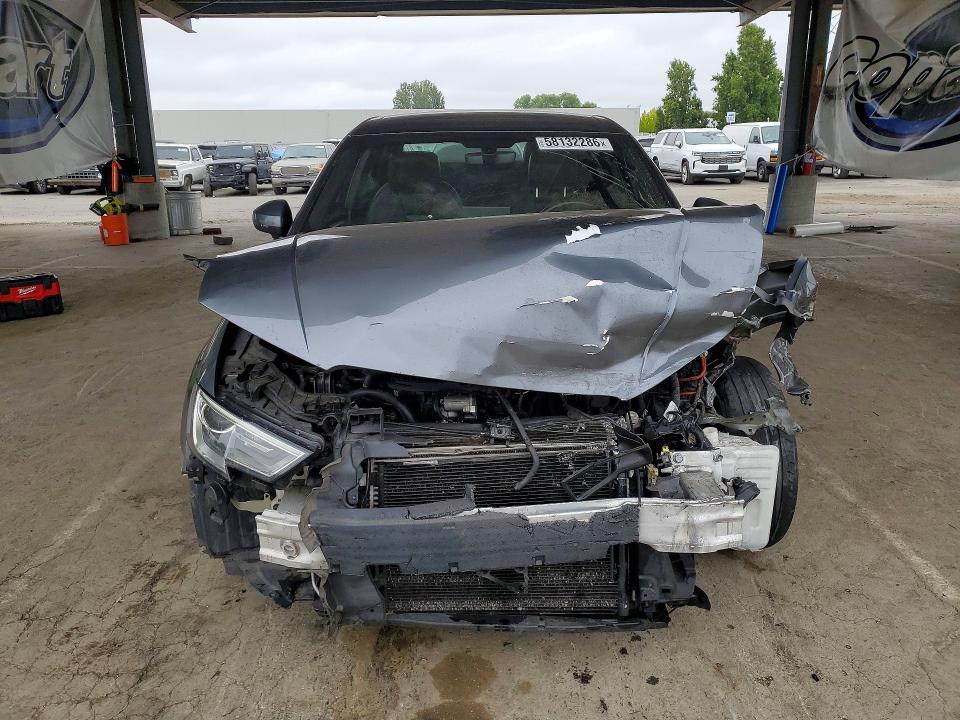 Продажа на аукционе авто 2018 Audi A3, vin: WAUAUGFF1J1040934, номер лота: 58132286