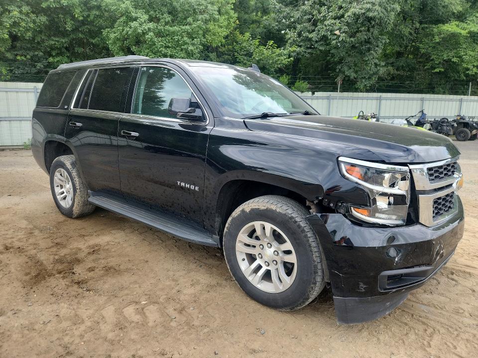 56964686 :رقم المزاد ، 1GNSCBKC4JR102456 vin ، 2018 Chevrolet Tahoe مزاد بيع