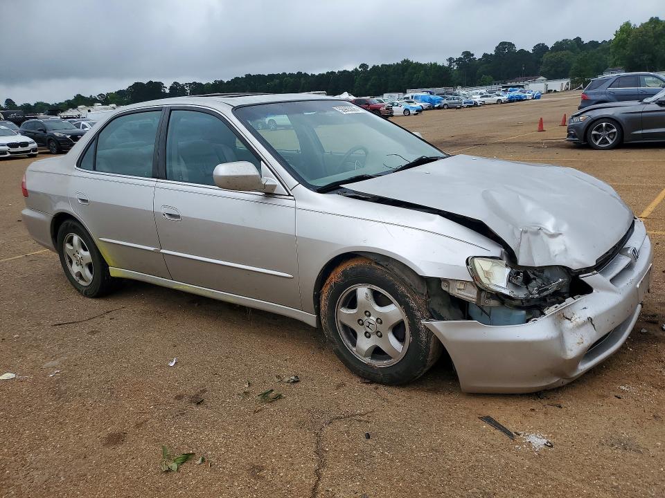 1999 Honda Accord მანქანა იყიდება აუქციონზე, vin: 1HGCG1655XA052019, აუქციონის ნომერი: 56963826
