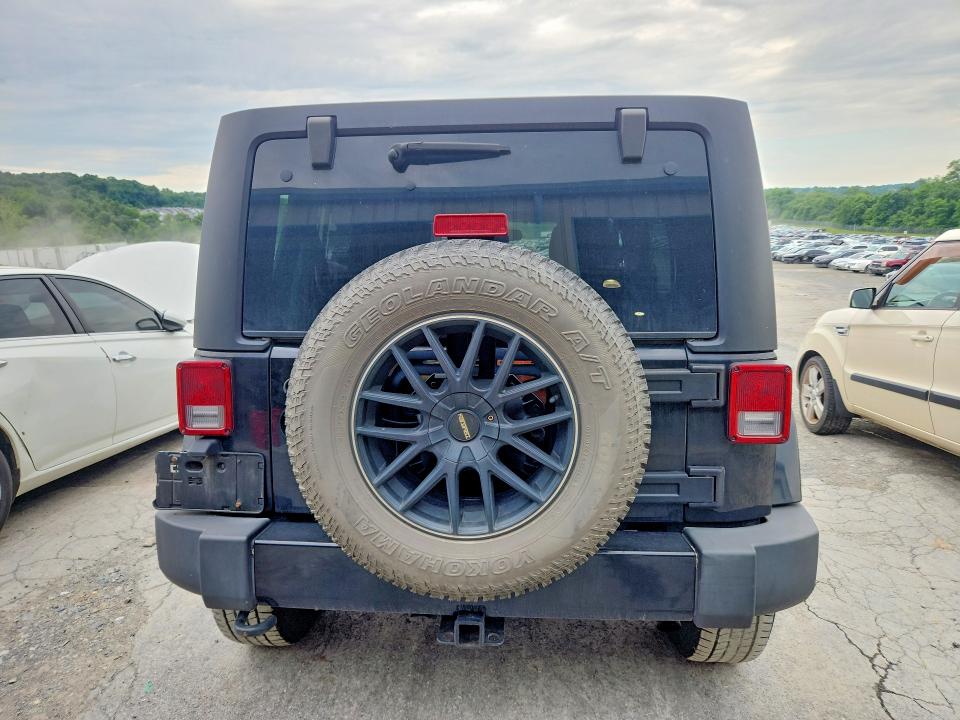 57621596 :رقم المزاد ، 1C4BJWEG1GL108070 vin ، 2016 Jeep Wrangler Unlimited مزاد بيع