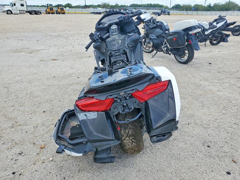 56504976 :رقم المزاد ، JH2SC7913MK300251 vin ، 2021 Honda Gl1800 مزاد بيع