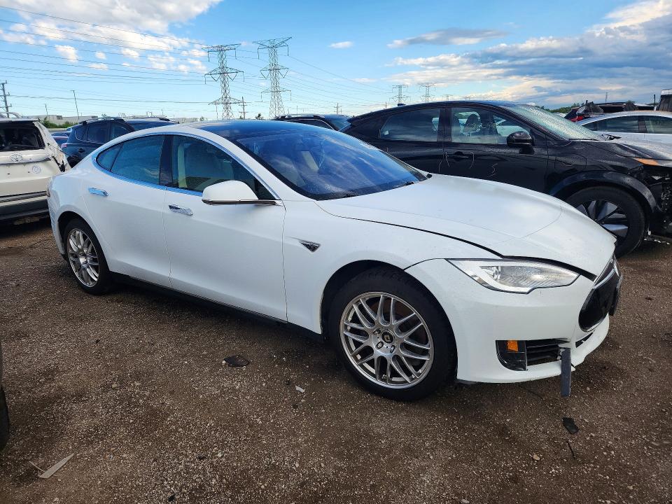 55563346 :رقم المزاد ، 5YJSA1H15EFP45747 vin ، 2014 Tesla Model S مزاد بيع