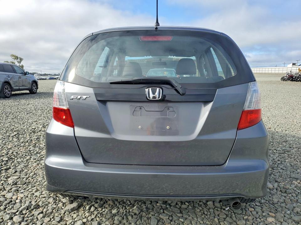 2013 Honda Fit მანქანა იყიდება აუქციონზე, vin: JHMGE8H39DC025785, აუქციონის ნომერი: 56677266