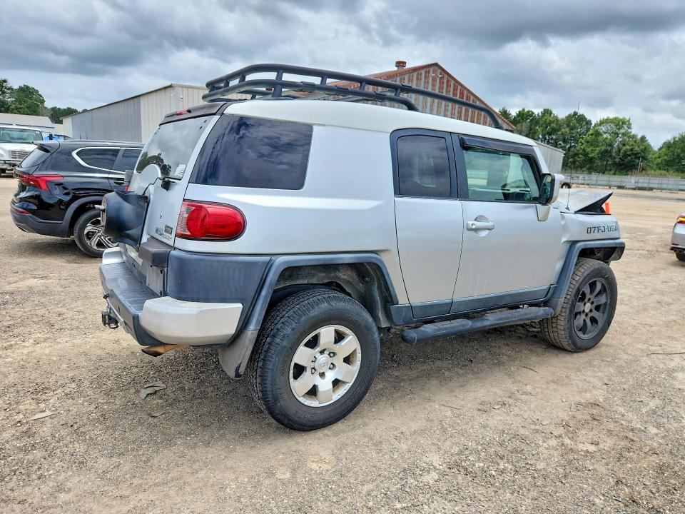 58034106 :رقم المزاد ، JTEZU11F070002499 vin ، 2007 Toyota Fj Cruiser مزاد بيع