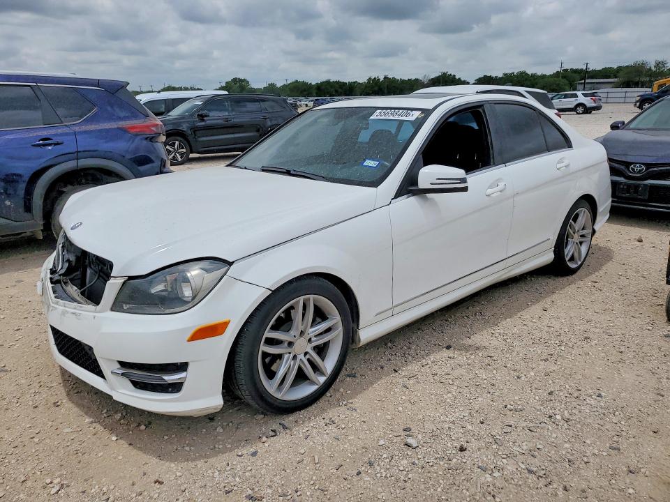 55698406 :رقم المزاد ، WDDGF4HB0ER313195 vin ، 2014 Mercedes-benz C مزاد بيع