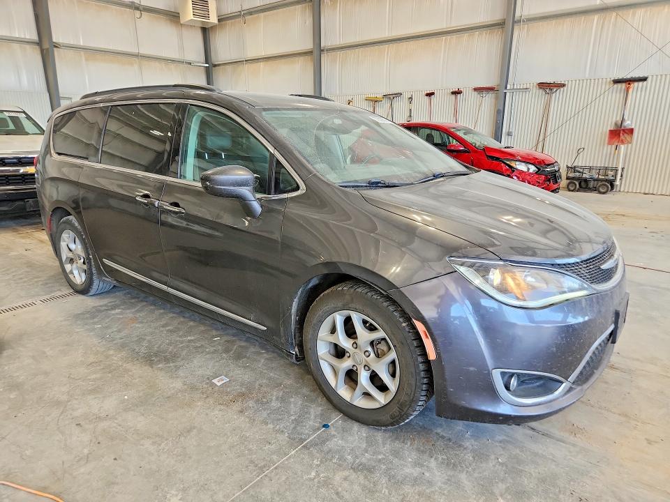 2017 Chrysler Pacifica მანქანა იყიდება აუქციონზე, vin: 2C4RC1BG0HR511157, აუქციონის ნომერი: 57623576