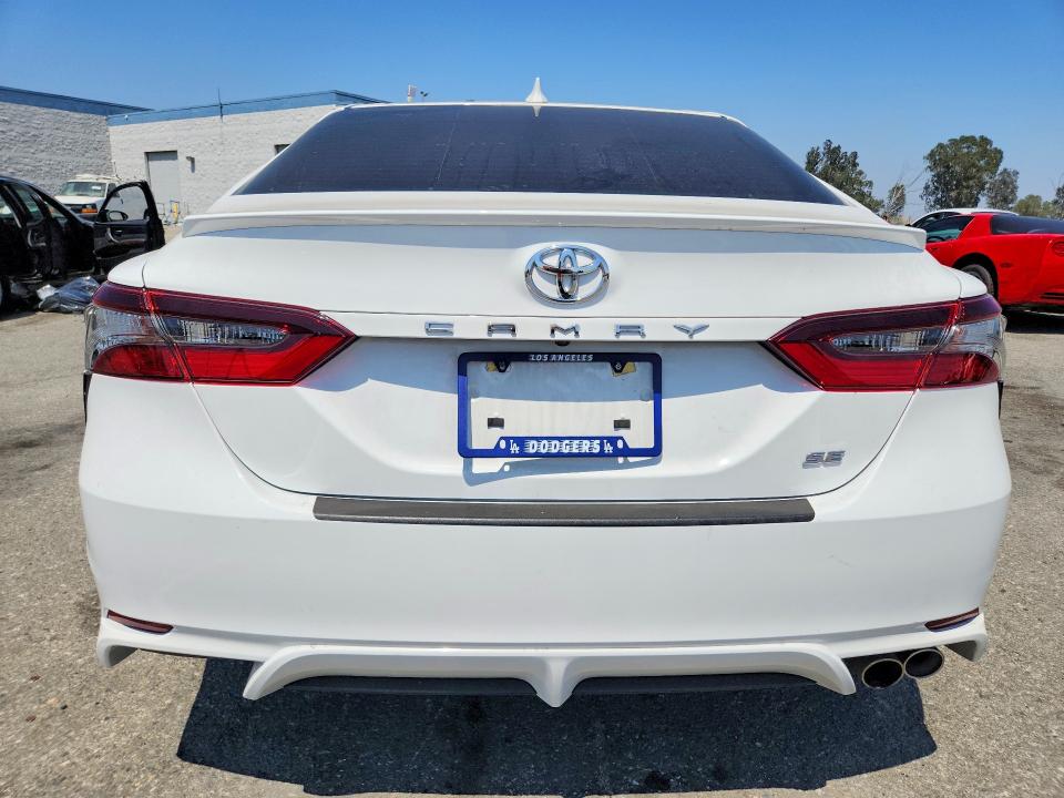 Продажа на аукционе авто 2023 Toyota Camry, vin: 4T1G11AK3PU093757, номер лота: 57417716
