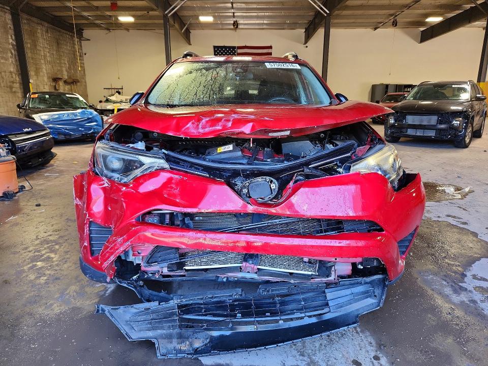 2017 Toyota Rav4 მანქანა იყიდება აუქციონზე, vin: JTMBFREV2HJ139830, აუქციონის ნომერი: 57502516