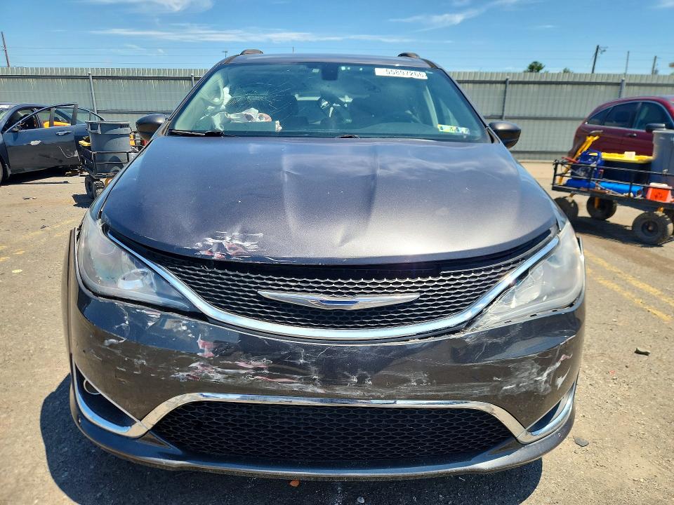Продажа на аукционе авто 2018 Chrysler Pacifica, vin: 2C4RC1FG9JR157204, номер лота: 55897266