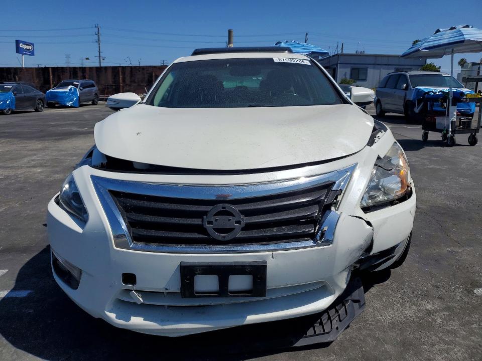 2015 Nissan Altima მანქანა იყიდება აუქციონზე, vin: 1N4AL3AP5FC140096, აუქციონის ნომერი: 57595286