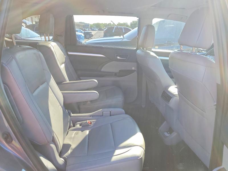 57438506 :رقم المزاد ، 5TDKZRFH9KS297768 vin ، 2019 Toyota Highlander مزاد بيع