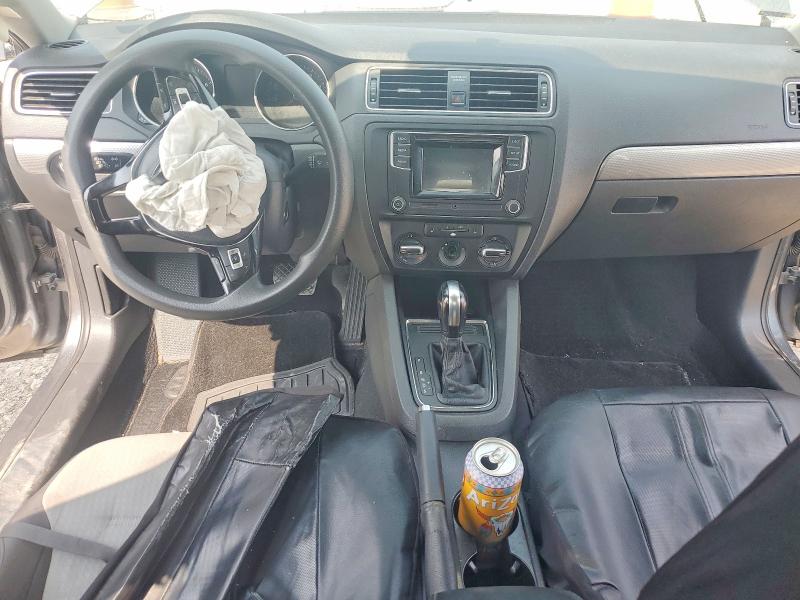 58497956 :رقم المزاد ، 3VW2B7AJ8JM212739 vin ، 2018 Volkswagen Jetta مزاد بيع