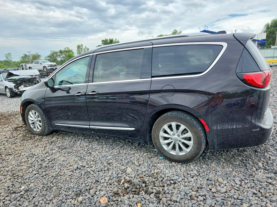 Продажа на аукционе авто 2018 Chrysler Pacifica, vin: 2C4RC1BG9JR131126, номер лота: 56254956