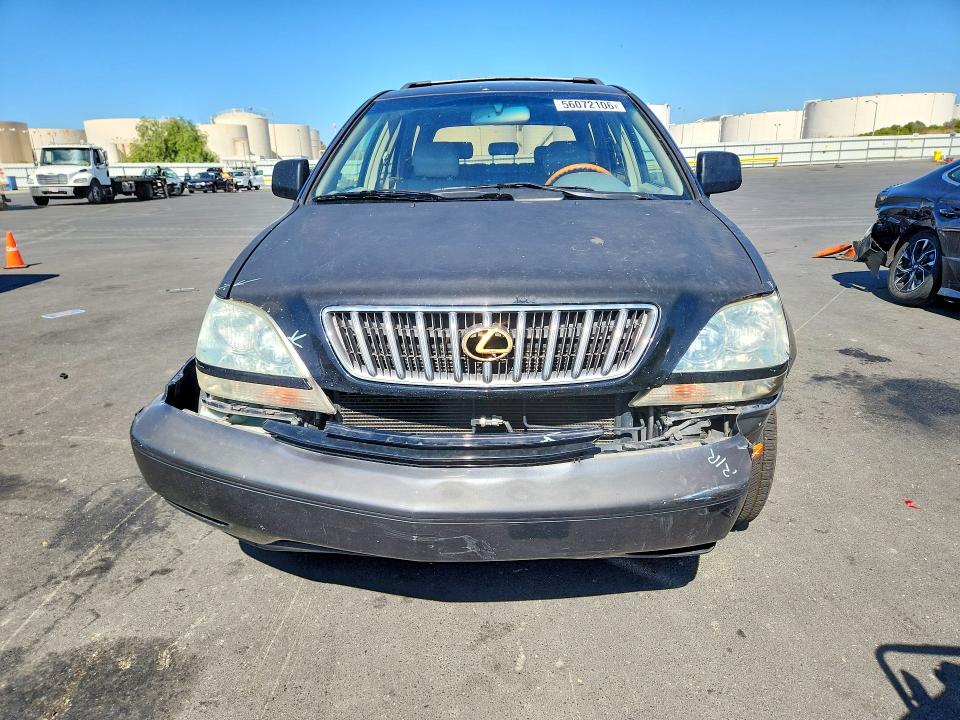 56072106 :رقم المزاد ، JTJGF10U510103127 vin ، 2001 Lexus Rx مزاد بيع