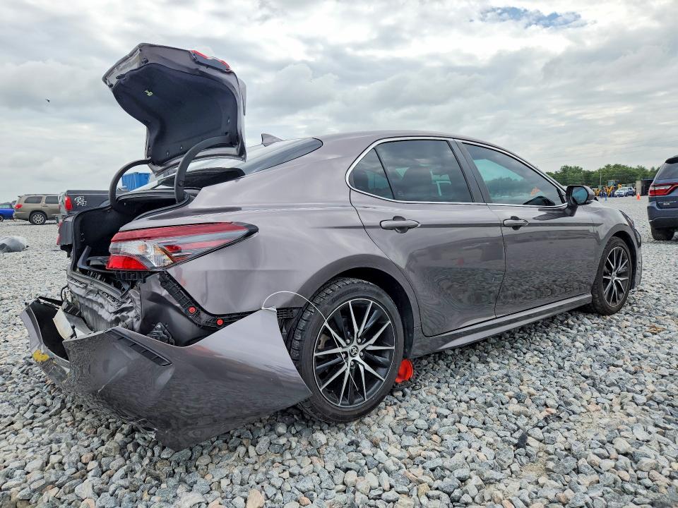 Продажа на аукционе авто 2022 Toyota Camry, vin: 4T1G11AK5NU618301, номер лота: 55544176