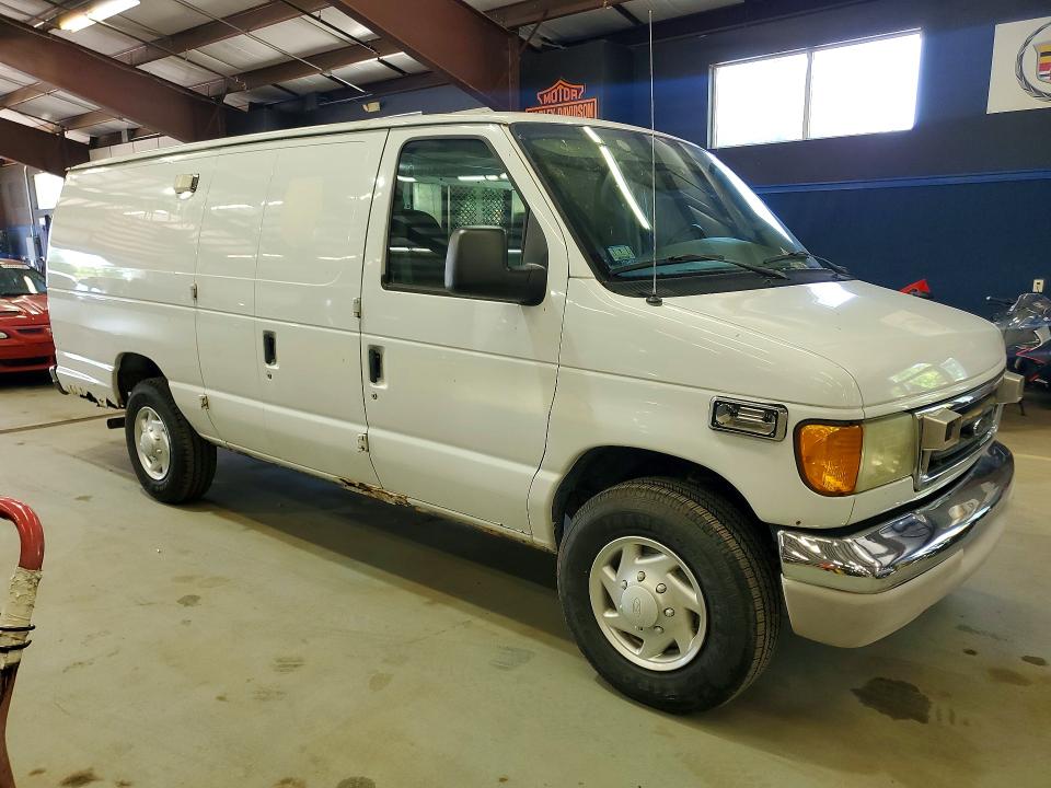 56185366 :رقم المزاد ، 1FTSS34L43HB41152 vin ، 2003 Ford E-350 مزاد بيع