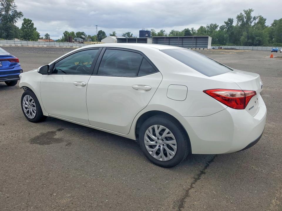 Продажа на аукционе авто 2018 Toyota Corolla, vin: 5YFBURHE4JP774423, номер лота: 58981146