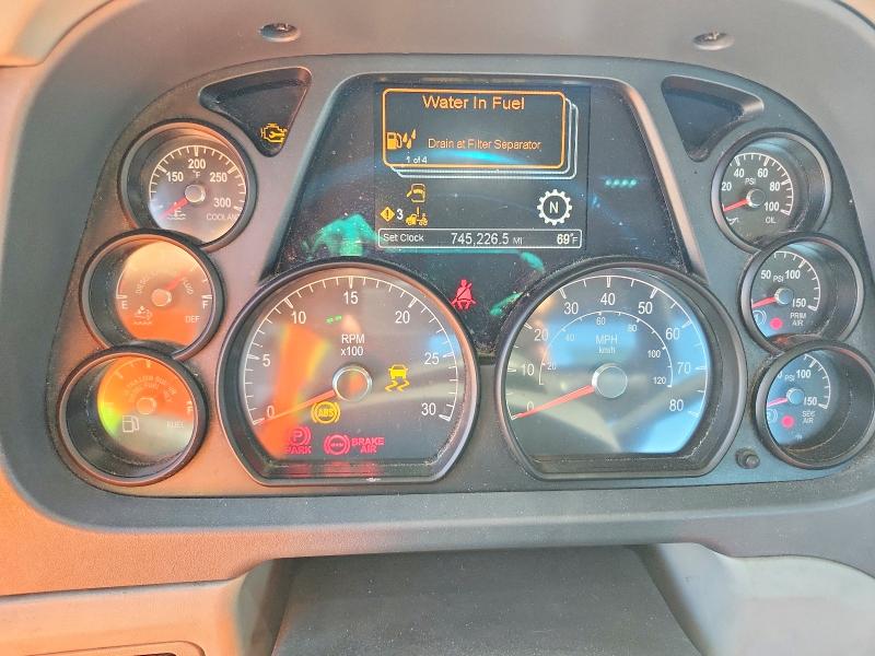 Продаж на аукціоні авто 2018 Peterbilt 579, vin: 1XPBA48X1JD477771, номер лоту: 57910606