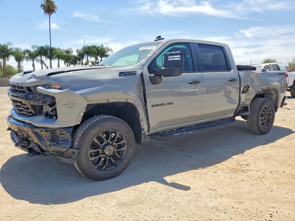56888516 :رقم المزاد ، 2GC4KME77S1195613 vin ، 2025 Chevrolet Silverado مزاد بيع