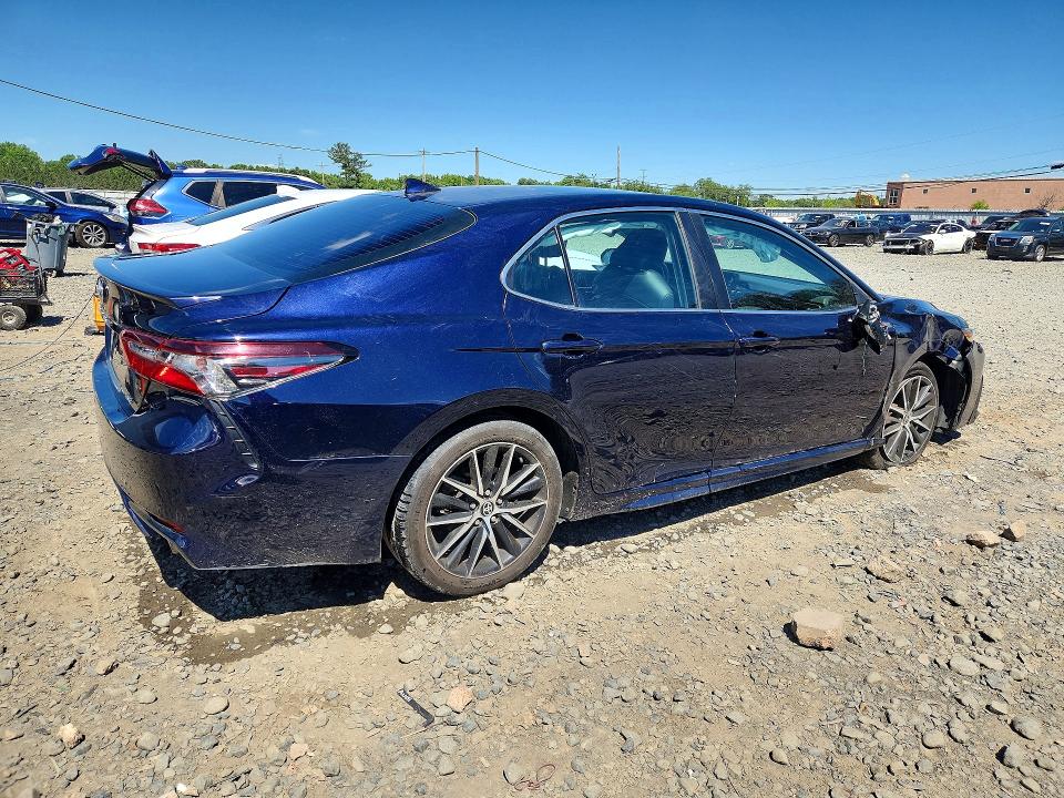 2021 Toyota Camry მანქანა იყიდება აუქციონზე, vin: 4T1G11AK1MU608072, აუქციონის ნომერი: 57654116