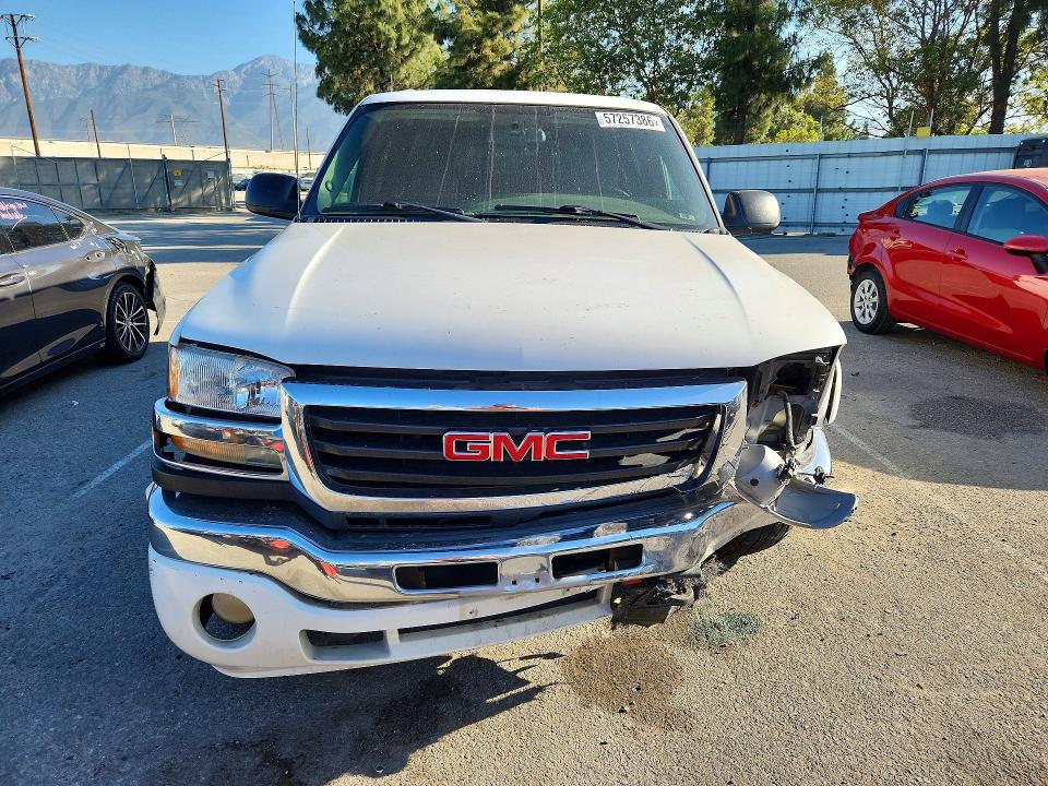 2004 Gmc Sierra მანქანა იყიდება აუქციონზე, vin: 1GTHK232X4F214597, აუქციონის ნომერი: 57257386