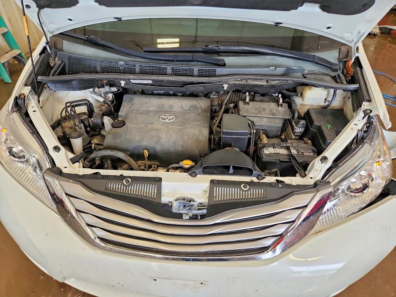 2015 Toyota Sienna მანქანა იყიდება აუქციონზე, vin: 5TDYK3DC0FS627550, აუქციონის ნომერი: 56439856