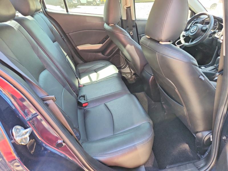 Продажа на аукционе авто 2018 Mazda 3, vin: 3MZBN1U73JM161543, номер лота: 55905296