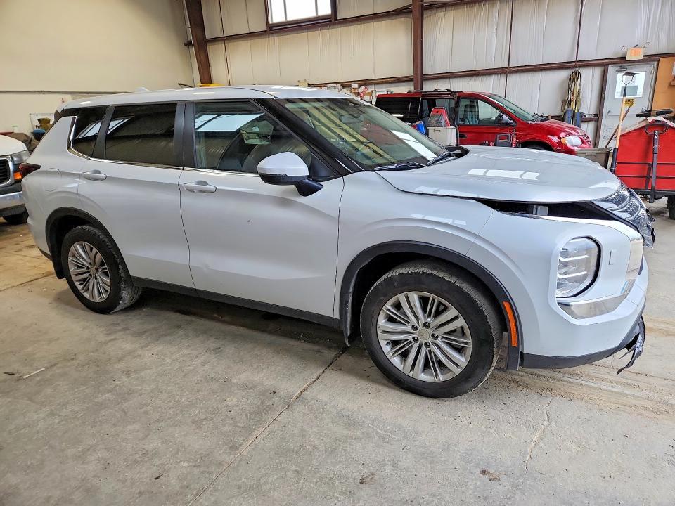 Продажа на аукционе авто 2024 Mitsubishi Outlander, vin: JA4J4UA86RZ625509, номер лота: 56095516
