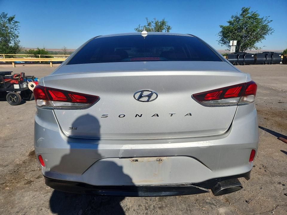 2018 Hyundai Sonata მანქანა იყიდება აუქციონზე, vin: 5NPE24AF1JH670588, აუქციონის ნომერი: 55184296