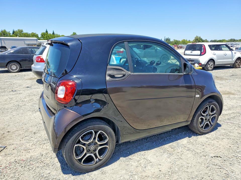Aukcja sprzedaży 2018 Smart Fortwo, vin: WMEFJ9BA2JK308828, numer aukcji: 56529906