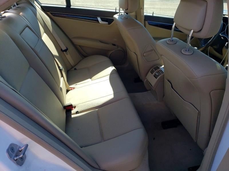 2013 Mercedes-benz C მანქანა იყიდება აუქციონზე, vin: WDDGF8AB2DG136581, აუქციონის ნომერი: 56337136