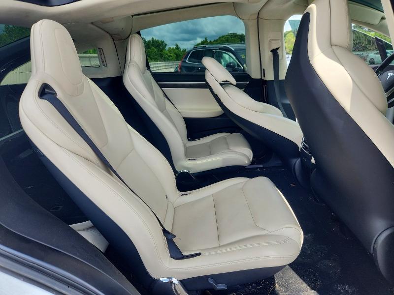 Продаж на аукціоні авто 2017 Tesla Model X, vin: 5YJXCBE20HF077010, номер лоту: 56865366