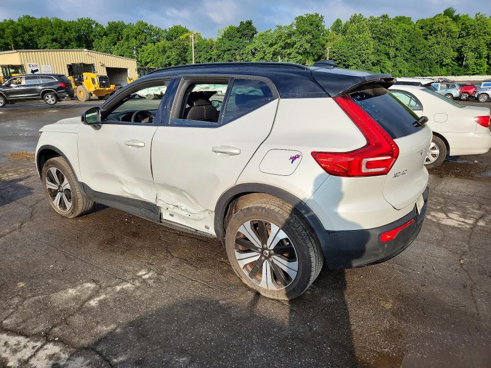 58408436 :رقم المزاد ، YV4ED3UW8P2072621 vin ، 2023 Volvo Xc40 مزاد بيع