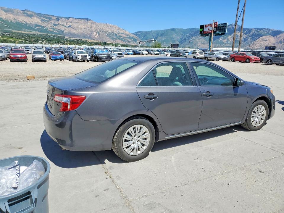 57370476 :رقم المزاد ، 4T4BF1FK2DR281885 vin ، 2013 Toyota Camry مزاد بيع