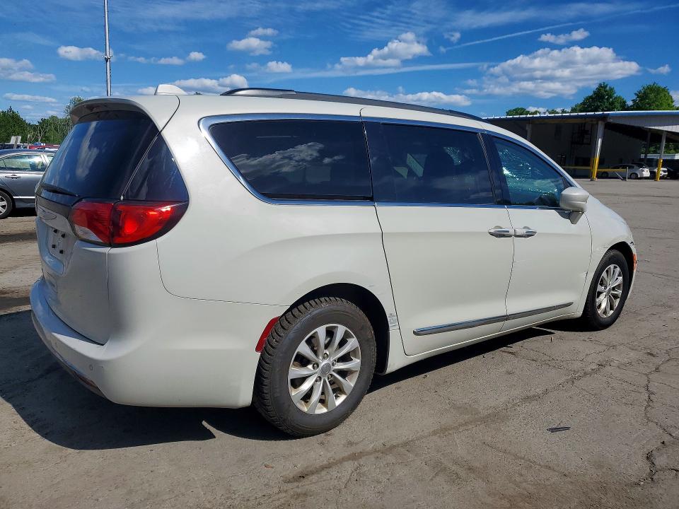 Продаж на аукціоні авто 2017 Chrysler Pacifica, vin: 2C4RC1BGXHR610651, номер лоту: 57331946