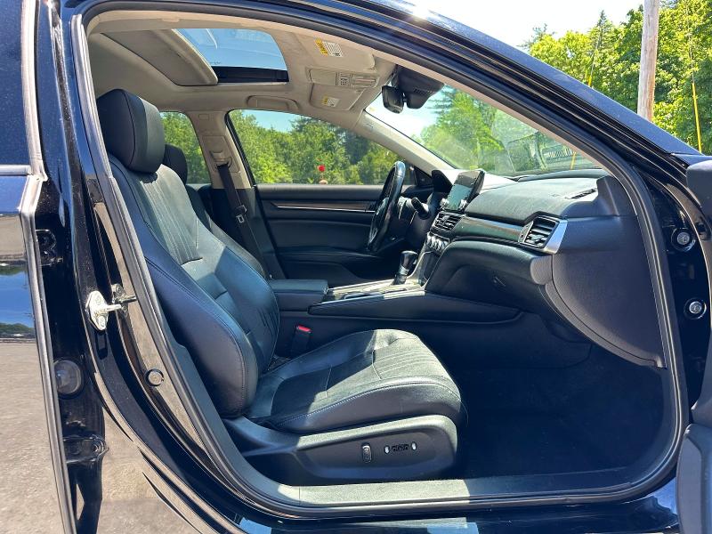 2018 Honda Accord მანქანა იყიდება აუქციონზე, vin: 1HGCV1F97JA085040, აუქციონის ნომერი: 55496396