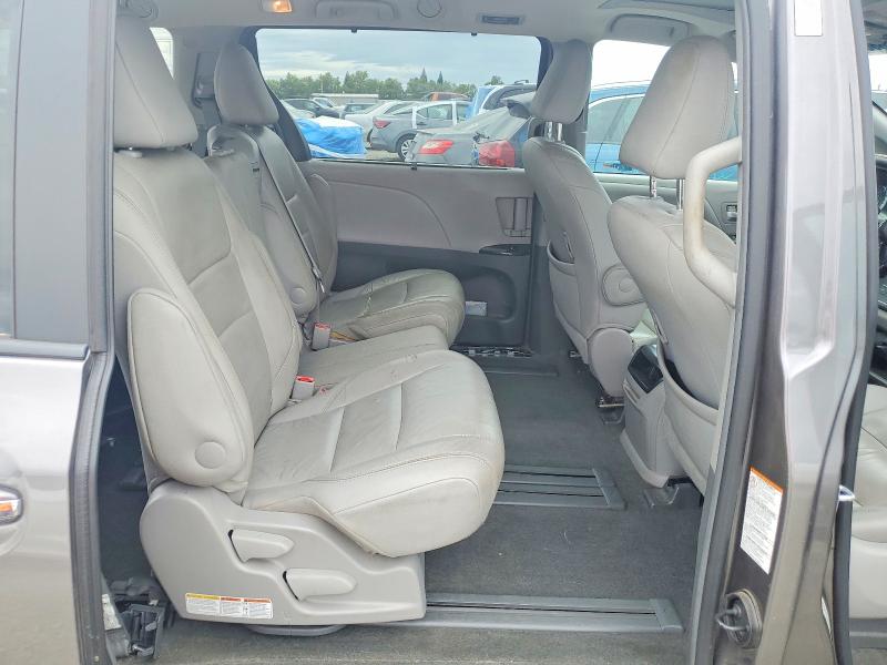 56398186 :رقم المزاد ، 5TDYZ3DC9HS891655 vin ، 2017 Toyota Sienna مزاد بيع