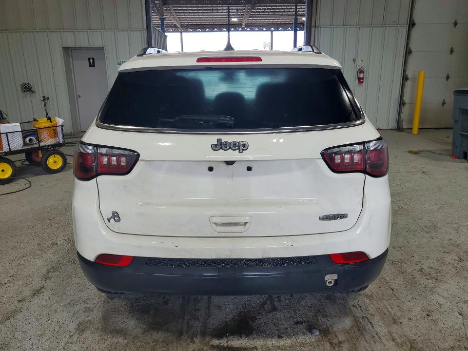 57429106 :رقم المزاد ، 3C4NJCBB8JT194526 vin ، 2018 Jeep Compass مزاد بيع