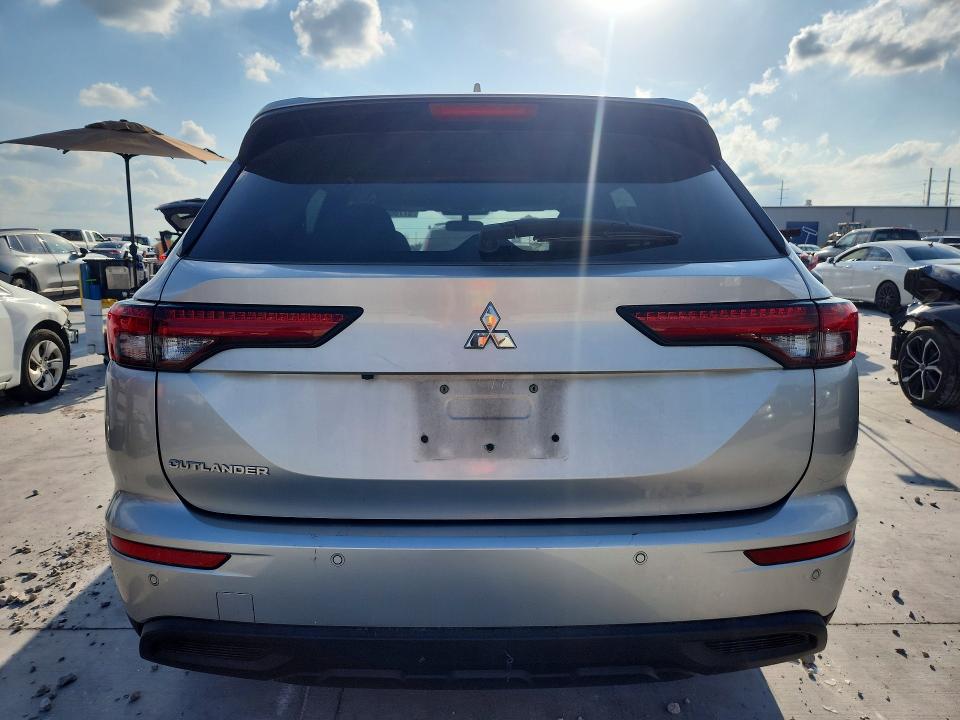 2022 Mitsubishi Outlander მანქანა იყიდება აუქციონზე, vin: JA4J3TA87NZ015366, აუქციონის ნომერი: 57700566