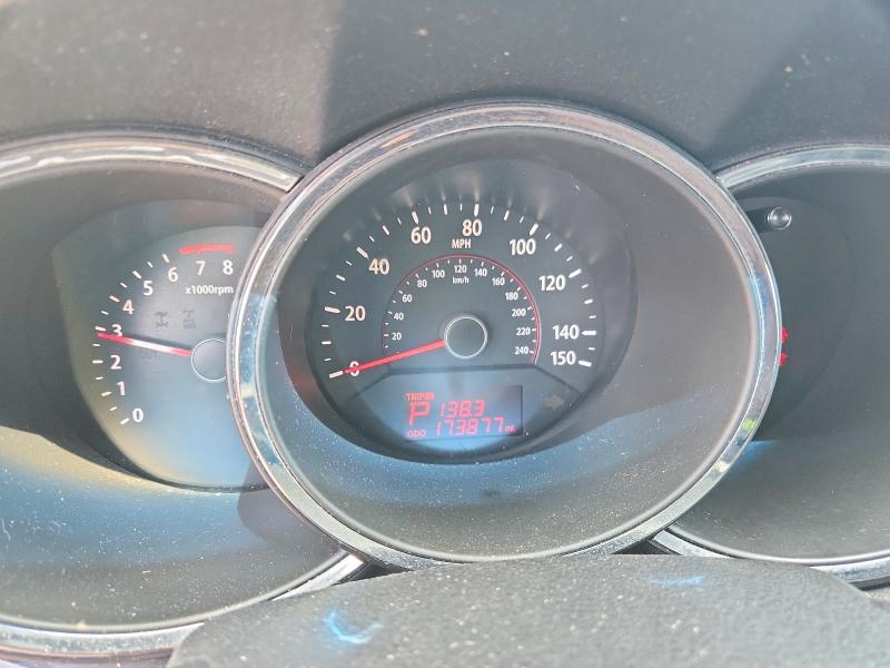 2011 Kia Sorento მანქანა იყიდება აუქციონზე, vin: 5XYKT3A11BG106236, აუქციონის ნომერი: 57705666