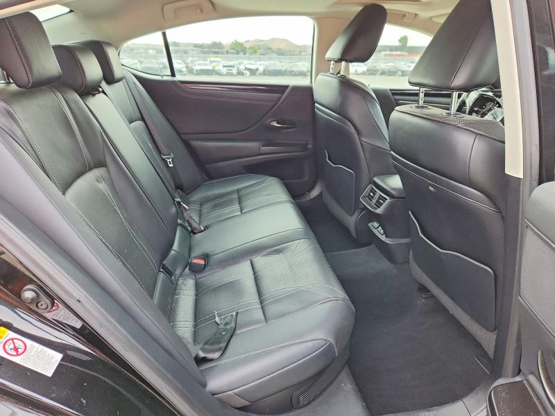 57887806 :رقم المزاد ، 58AB21B16KU001362 vin ، 2019 Lexus Es مزاد بيع